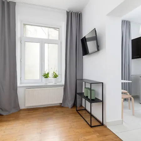 Apartment With Ac - Dluga 65 *